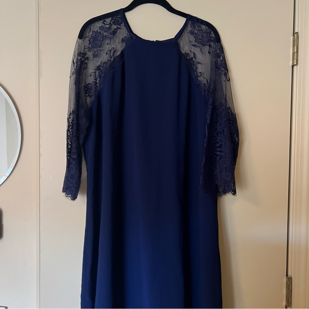 Navy Lace Sleeve Shift Dress